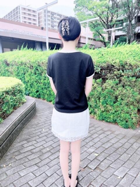 涼花(すずか) エリートな人妻たち新宿（人妻デリヘル）