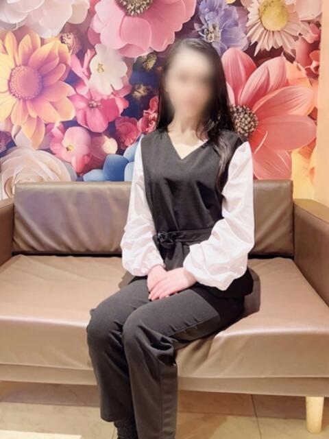 結奈(ゆいな) エリートな人妻たち新宿（人妻デリヘル）