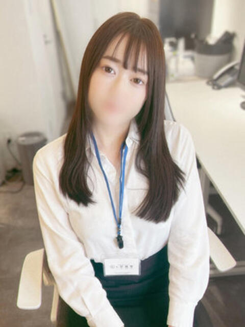 水瀬あいり e女商事 池袋店（ホテヘル＆デリヘル）