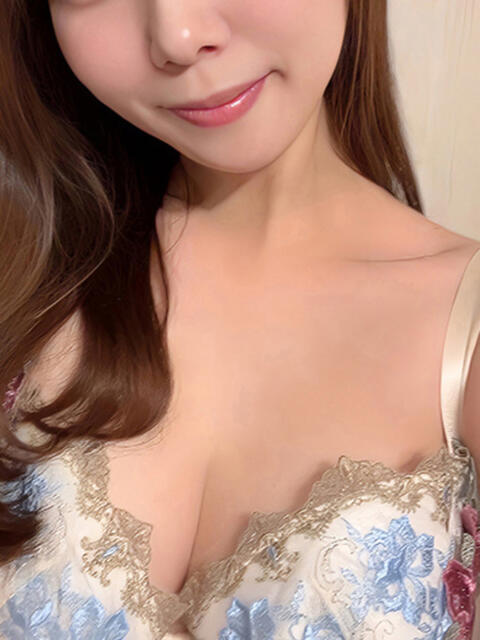 ゆりあ 秘密倶楽部 凛 船橋本店(お姉さん・人妻デリへル)