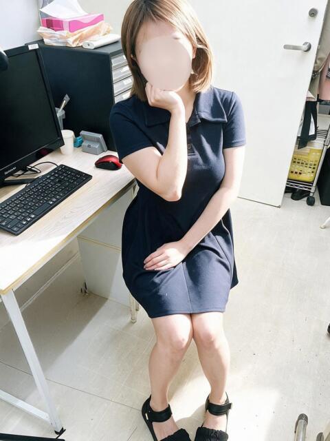 えりな リニューアル(派遣型手コキ・オナクラ)