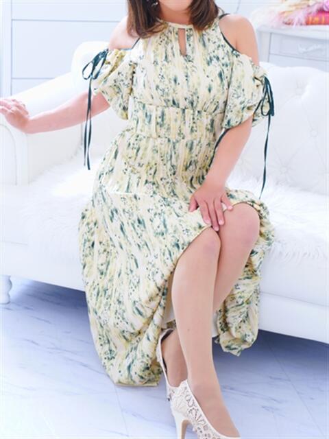 湯田 あかね ミセス・レヴォアール~再会~(人妻性感デリヘル)