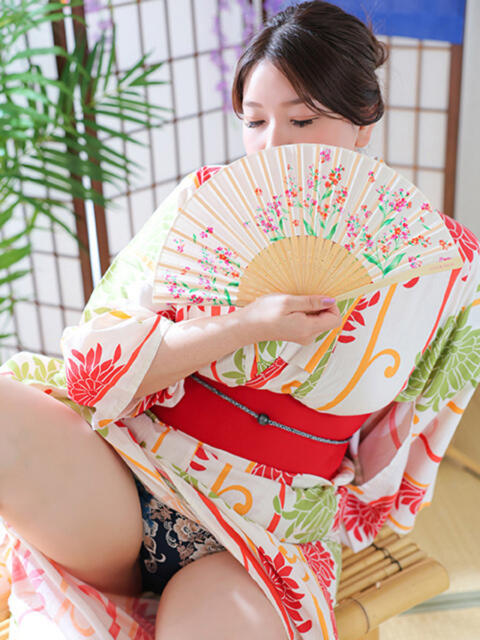ふゆか 濃厚即19妻（デリヘル）