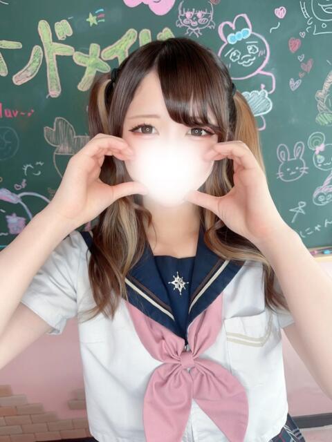 りう 新宿ハンドメイド（手コキ・オナクラ）