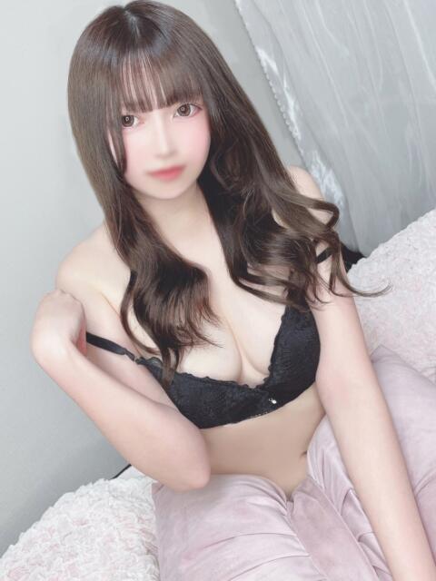 める E+アイドルスクール新宿・歌舞伎町店（デリヘル）