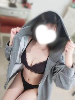 ゆい★満点笑顔の愛しすぎる美少女 かりゆしOLの秘密【20代沖縄美女多数在籍-デリヘル×ヌードエステ】（辻/デリヘル）