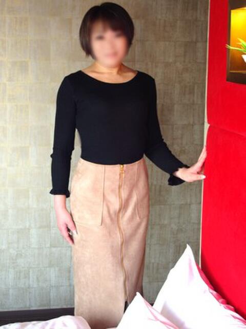 瀬戸優香 派遣妻(はけんづま)(待ち合わせ型人妻専門デリヘル)