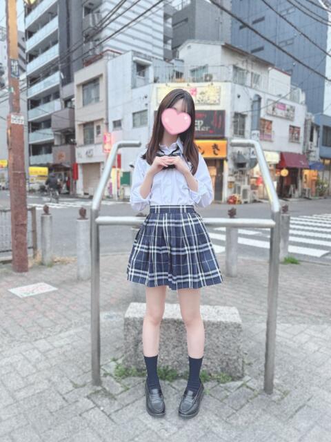 体験期間いおり『上品すぎる!!綺麗で可愛い極上ルックスに魅了必至』 錦糸町派遣型JKリフレガチあい（派遣リフレ）