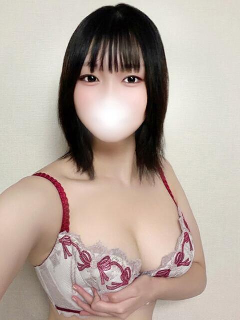 ゆら 白い巨乳(ホテヘル)