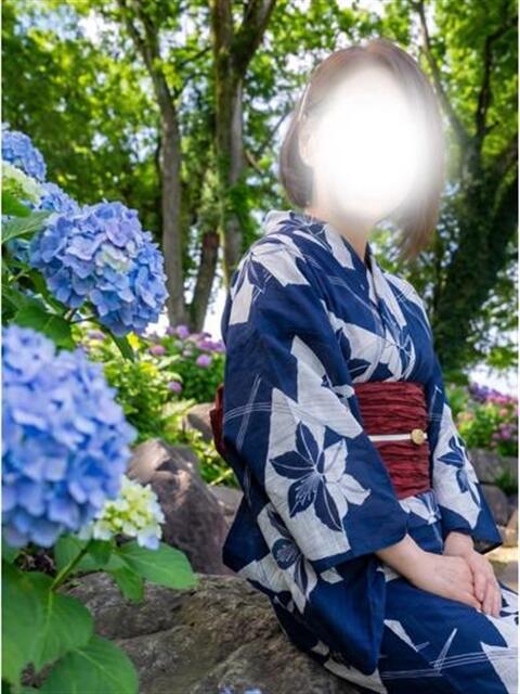 桐谷はな 厚木人妻花壇（人妻デリヘル）