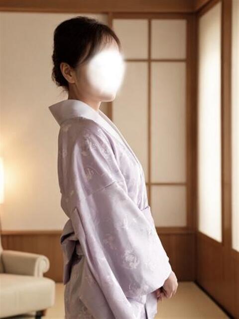 黒木　まお 厚木人妻花壇（人妻デリヘル）
