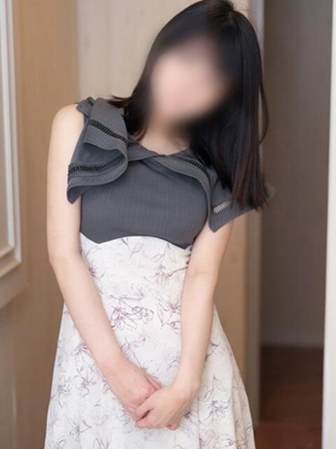 伊緒奈-いおな- 人妻倶楽部 花椿大崎店（人妻デリヘル）