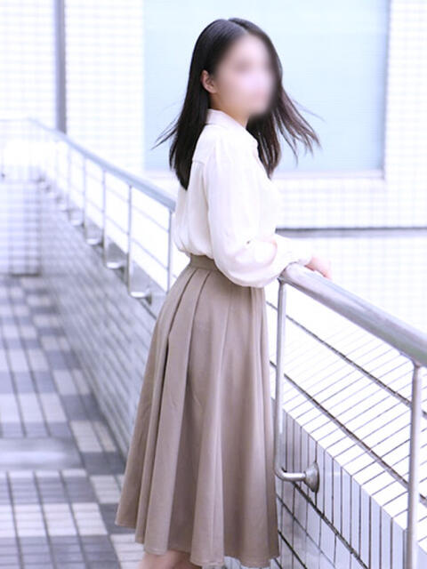 瑠奈 ミセスラウンジ東京(人妻系デリヘル)