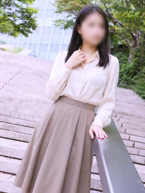 瑠奈 ミセスラウンジ東京(人妻系デリヘル)