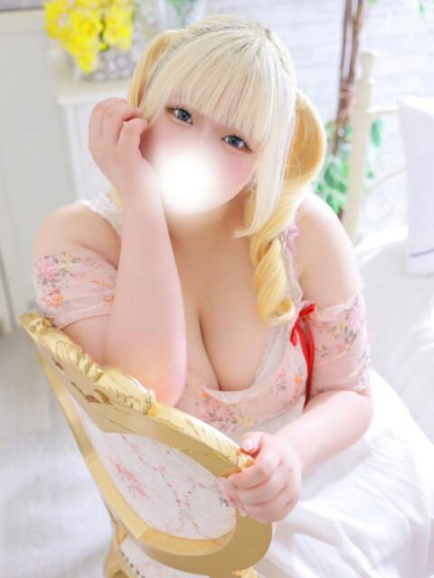 せりな 白いぽっちゃりさん(ぽっちゃり専門ホテヘル)