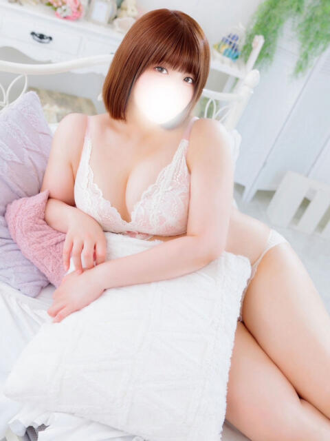 まこ ぽっちゃり巨乳素人専門店ぷにめろ渋谷店（ぽっちゃり系デリヘル）
