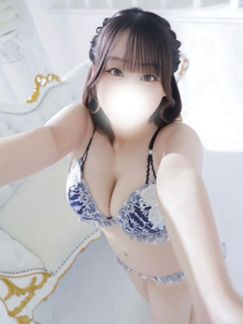 あやな ぽっちゃり巨乳素人専門店ぷにめろ蒲田店（ぽっちゃり系デリヘル）