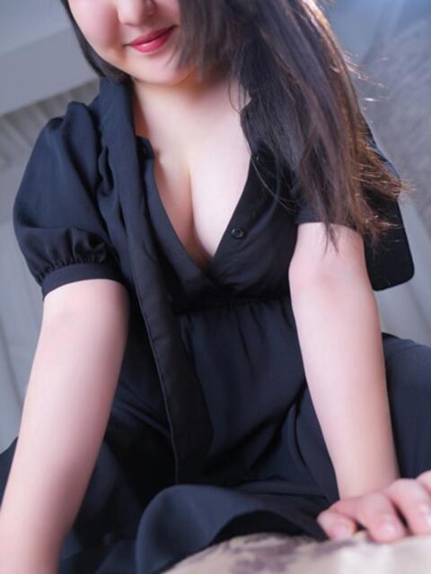 しおり お客様満足度NO.1デリヘル！ 秘密倶楽部 凛 千葉（お姉さん・人妻デリヘル）