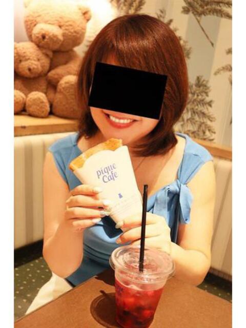 えり 逢って30秒で即尺(人妻・熟女待ち合わせデリヘル)