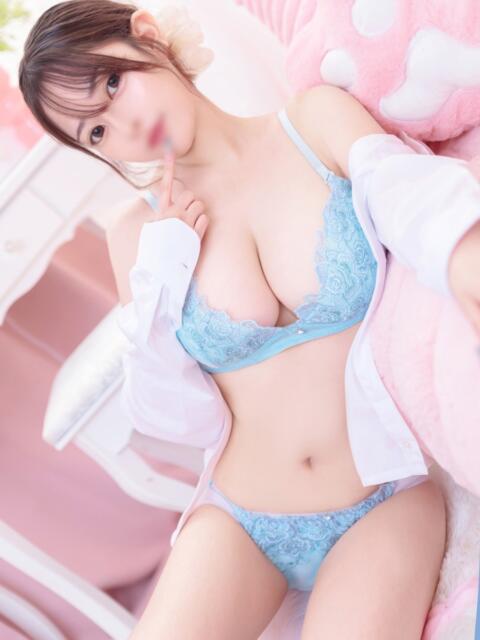 きき E+アイドルスクール新宿・歌舞伎町店（デリヘル）