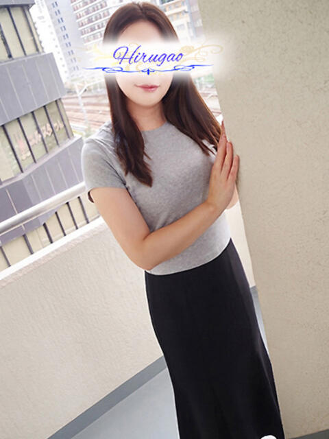千晶 昼顔妻 五反田店（人妻系デリヘル）