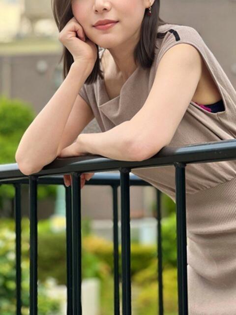 細川なな 月の真珠-新宿-（デリヘル（人妻若妻専門店））