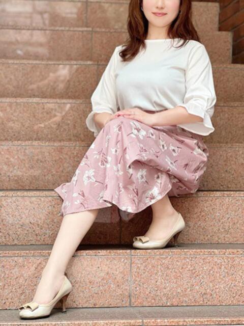 中尾しずか 月の真珠-新宿-(デリヘル(人妻若妻専門店))