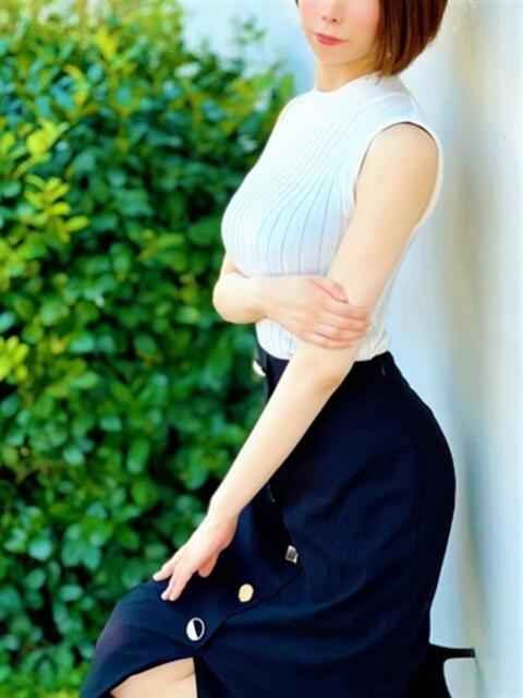 藍田りかこ 月の真珠-新宿-(デリヘル(人妻若妻専門店))