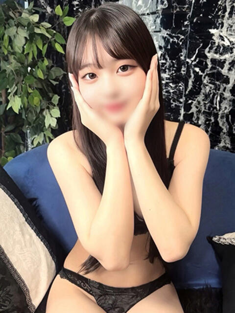 酒井まりの ウルトラロイヤル（デリヘル）