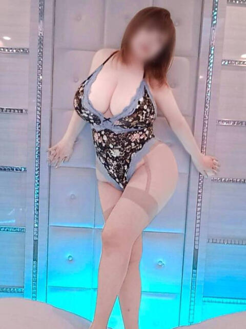 あやめ 豊満熟女（ぽっちゃり熟女デリヘル）