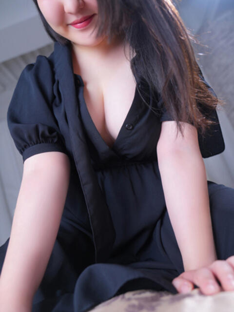 しおり 秘密倶楽部 凛 船橋本店(お姉さん・人妻デリへル)