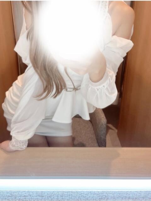 椎名【セラピスト】 ファッションヘルス カリスマ（ファッションヘルス）
