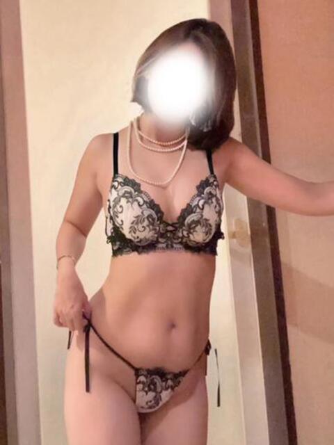 彩未【アヤミ】 福井人妻営業所（人妻系デリヘル）