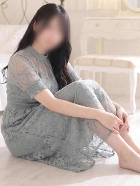 ここな【高級感漂う大人の色香】 エフルラージュ伏見（店舗型エステ）
