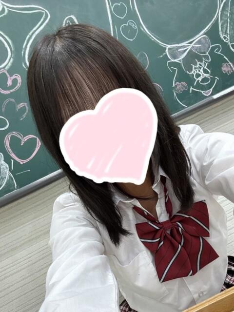みいちゃん 新橋JKプレイ（派遣型オナクラ）
