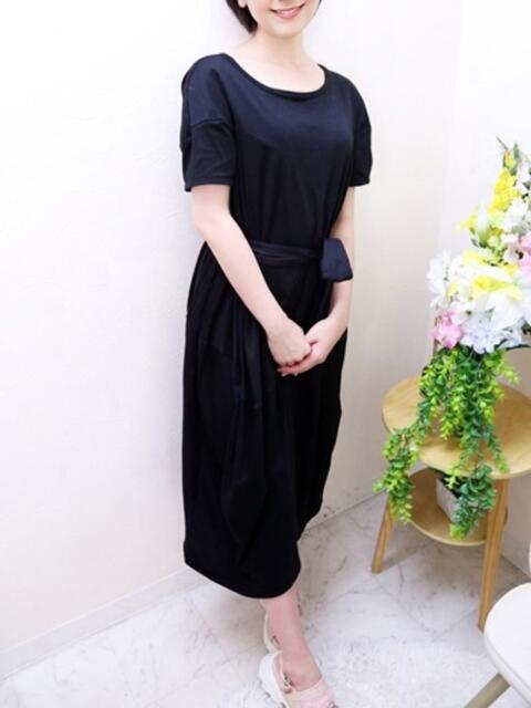 ひとみ オナクラ大人女子(オナクラ・手コキ)