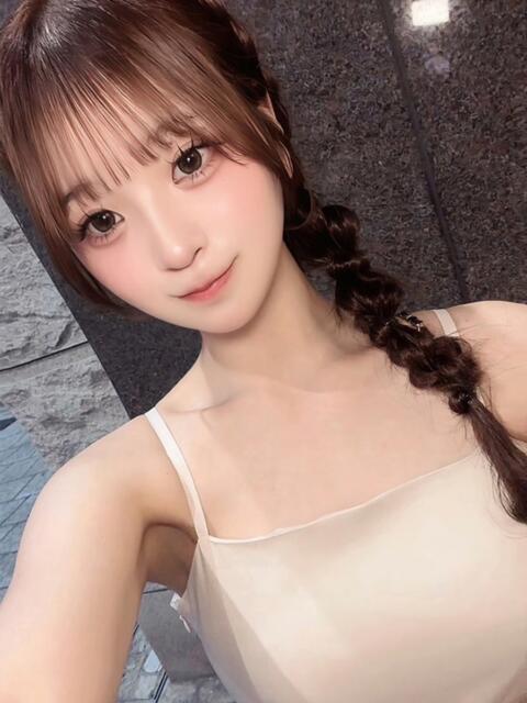 すずな クラブ バレンタイン大阪（素人美女専門デリヘル）