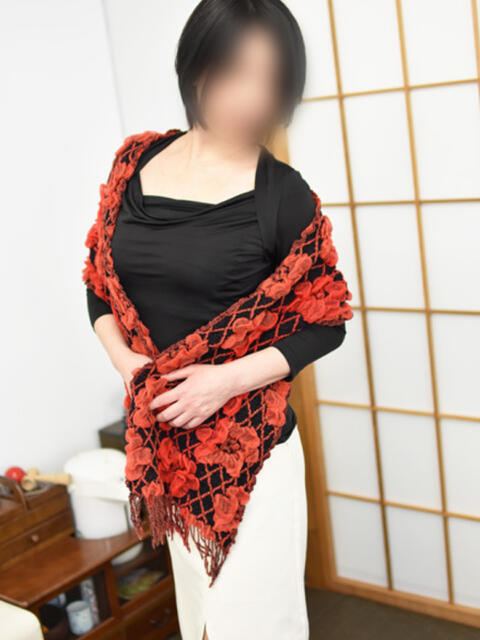 なぎ(昭和47年生まれ) 熟年カップル名古屋～生電話からの営み～（人妻・熟女デリヘル）