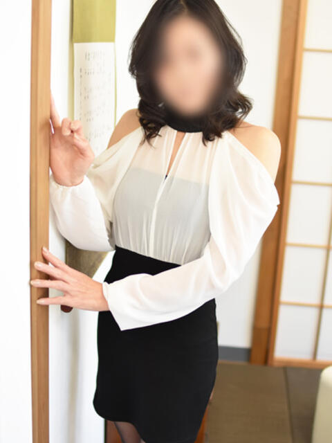 えく(昭和50年生まれ) 熟年カップル名古屋~生電話からの営み~(人妻・熟女デリヘル)