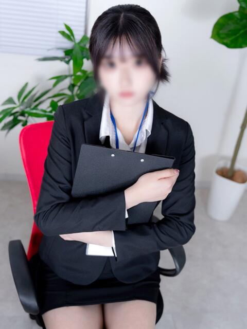 高瀬つばさ アソビザ女子社員 池袋支社（ホテヘル＆デリヘル）