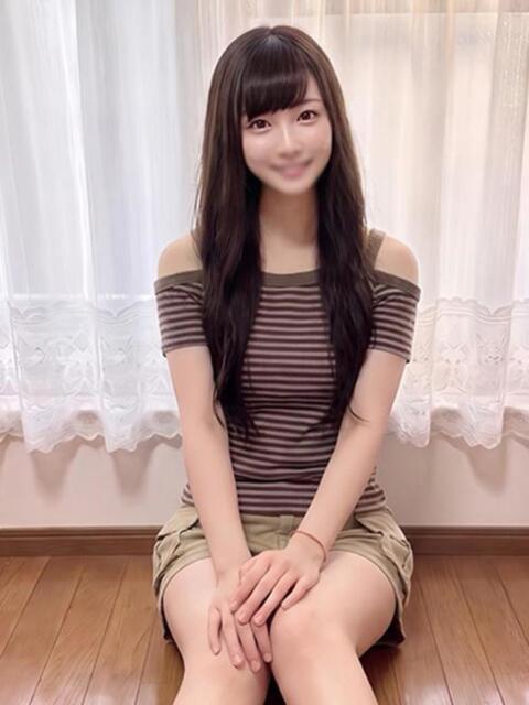 もえみ☆魅惑の美脚美脚 ハイクラスド素人倶楽部（デリヘル）
