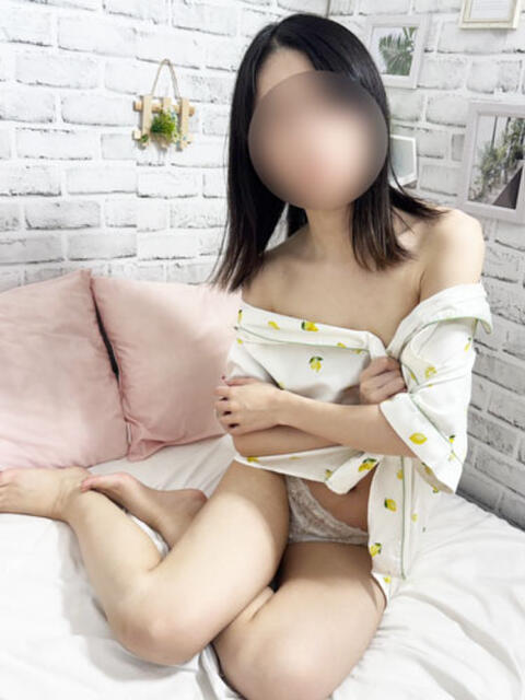 きりこ 大久保・新大久保 添い寝女子（派遣型オナクラ＆手コキ）