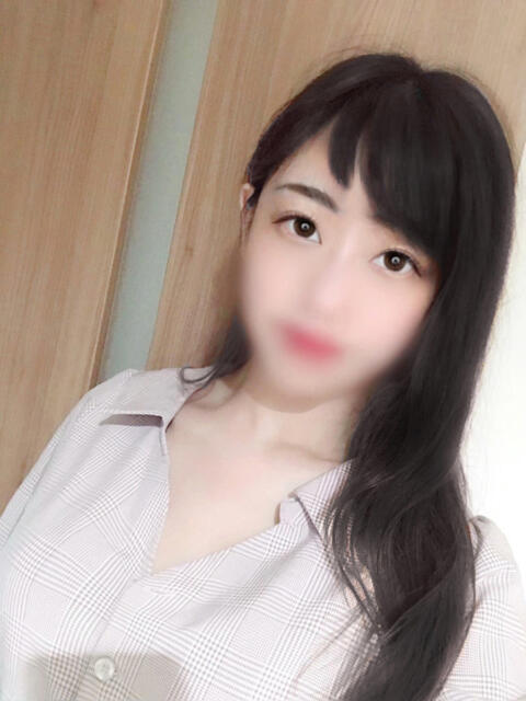 エリ ～魅惑～美女妻クラブ（人妻系デリヘル）