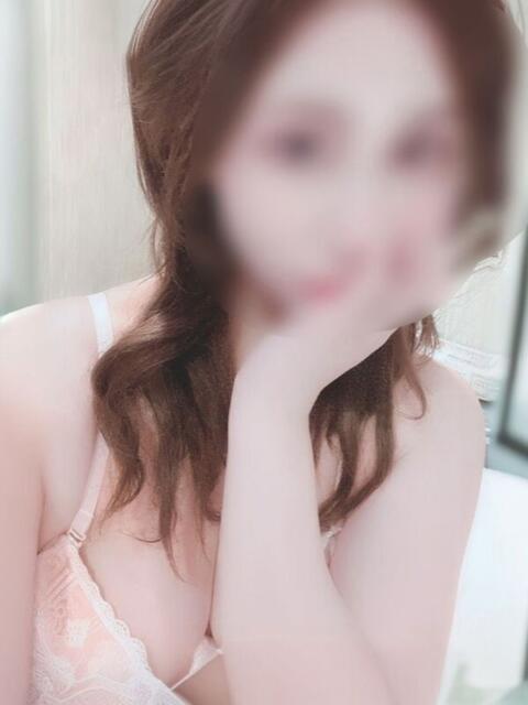 あやの（完全予約制）ド変態妻 ～魅惑～美女妻クラブ（人妻系デリヘル）