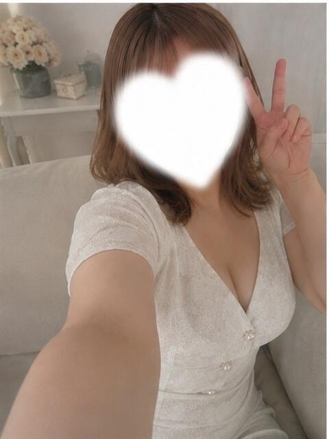 体験りり【美乳ご奉仕娘】 中・西讃 ヴィーナス（デリヘル）