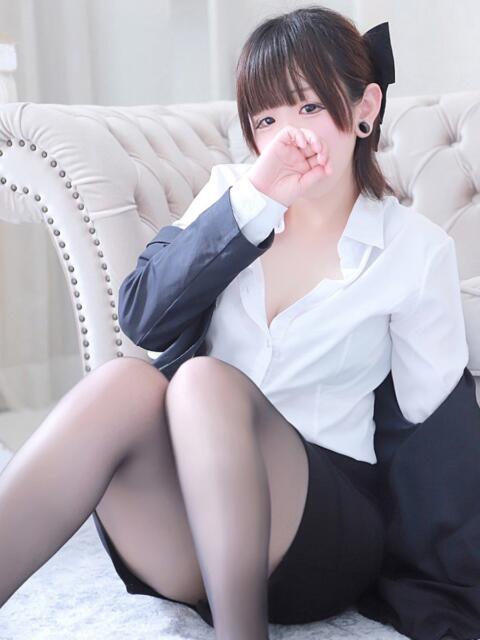 月深　もか ノーパンパンスト スケベなOL梅田・兎我野店（ホテヘル）
