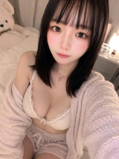 ともちん とある風俗店♡やりすぎさーくる新宿大久保店♡で色んな無料オプションしてみました（デリヘル）