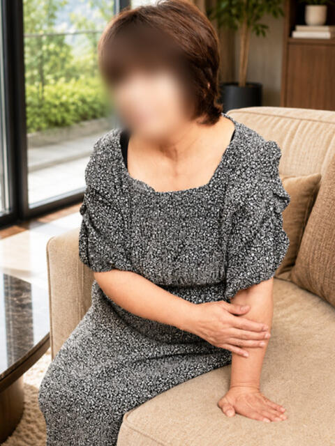 るみ(昭和37年生まれ) 熟年カップル名古屋～生電話からの営み～（人妻・熟女デリヘル）