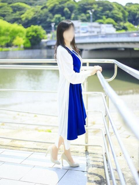 青山静香 こあくまな人妻・熟女たち東広島店(KOAKUMAグループ)(人妻・熟女デリヘル)
