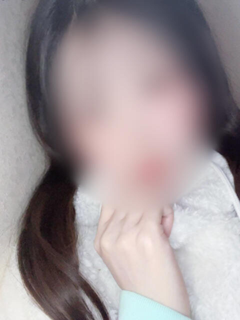 えま 華美人（人妻デリヘル）